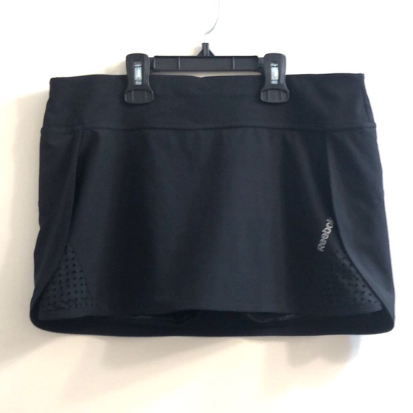 Reebok PlayDry Black Skorts size Small - Picture 1 of 12